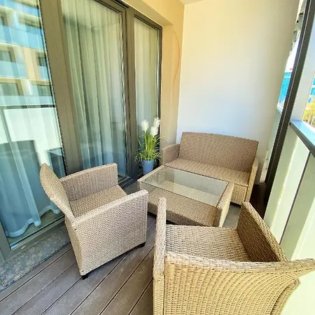 Promenada Kasprowicza 20 *