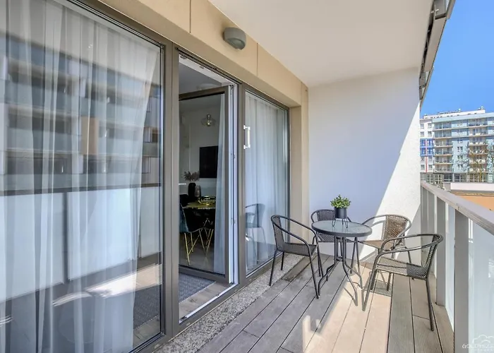 Promenada Kasprowicza 20 *