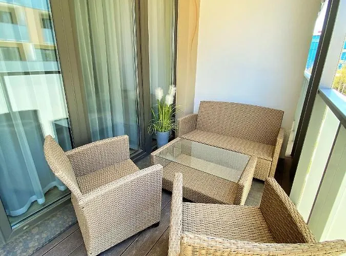 Promenada Kasprowicza 20 *